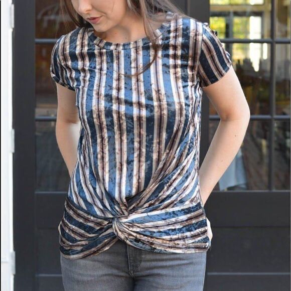 MYSTREE CURRENTLY CRUSHING VELVET TWIST TOP - Picture 1 of 8